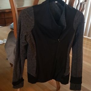 Lululemon jacket EUC